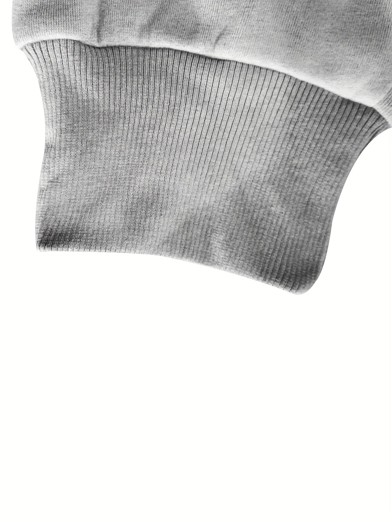 Բազմակողմանի համույթ, տղամարդկանց համար նախատեսված առօրյա 2 հատանոց հավաքածու. Բարձր վզնոցով ծանր, կայծակաճարմանդով սվիտեր և գրպաններով աշխատանքային տաբատ՝ միագույն, փափուկ գործվածքից՝ աշուն/ձմեռ համար