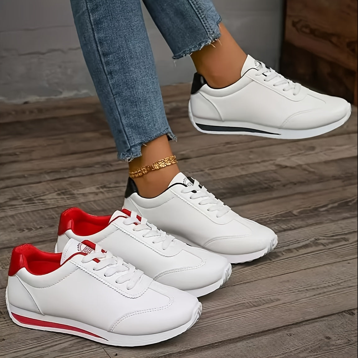 Կանացի դասական սպիտակ ցածրակրունկ սպորտային կոշիկներ - թեթև, հարմարավետ, կապերով, դիմացկուն ռետինե ներբանով և շնչող գործվածքային երեսպատմամբ, PU սինթետիկ արտաքին ծածկույթով, բոլոր եղանակների համար նախատեսված բազմակողմանի ամենօրյա կոշիկներ, նրբագեղ դիզայն: