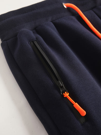 2 հատ տղամարդու միագույն երկարաթև սվիտեր և մարզաշապիկ գլխարկով, հարմար է գարնանային, աշնանային և ձմեռային սպորտաձևերի համար։