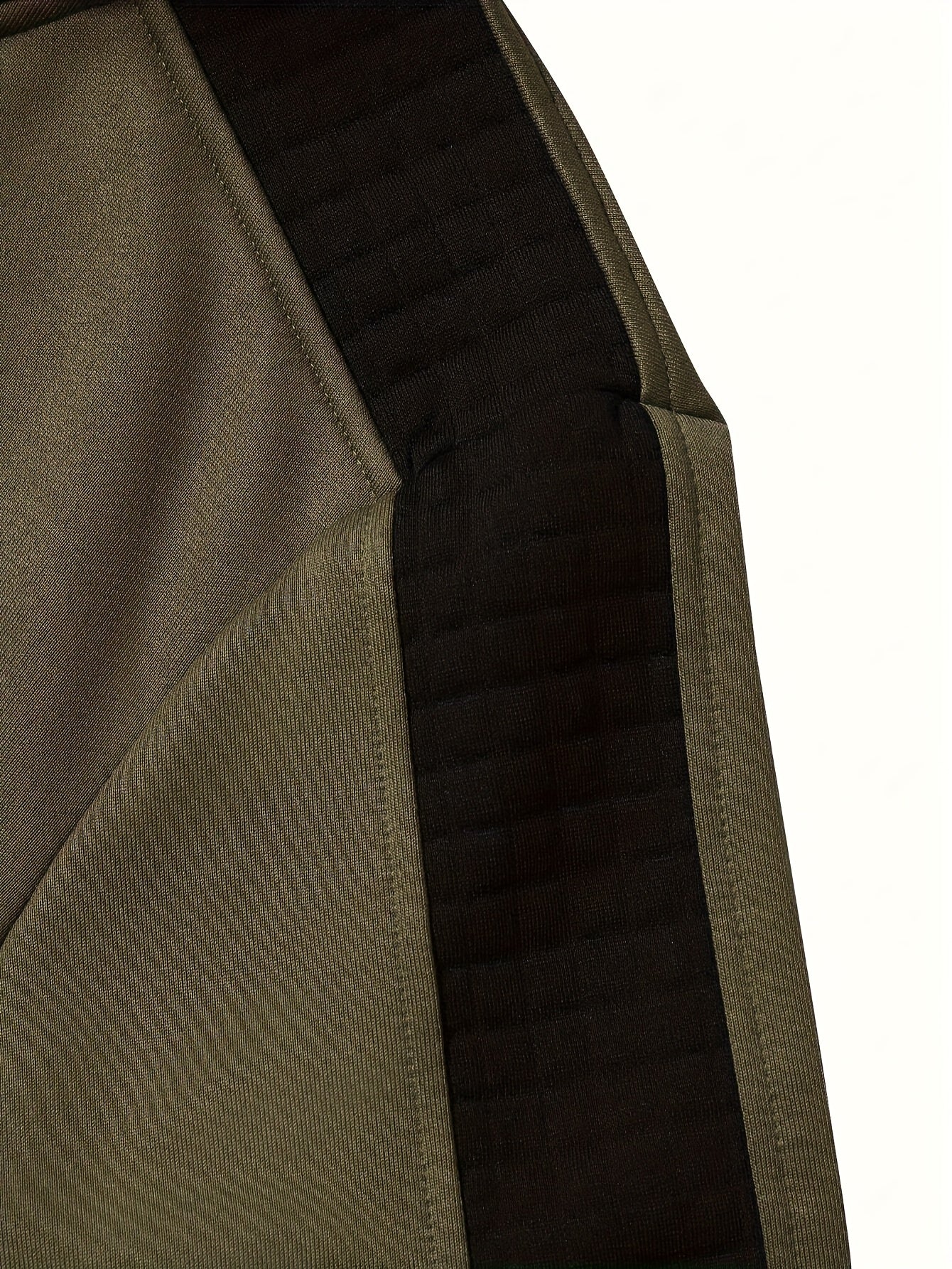 Տղամարդու առօրյա սպորտային կոստյում