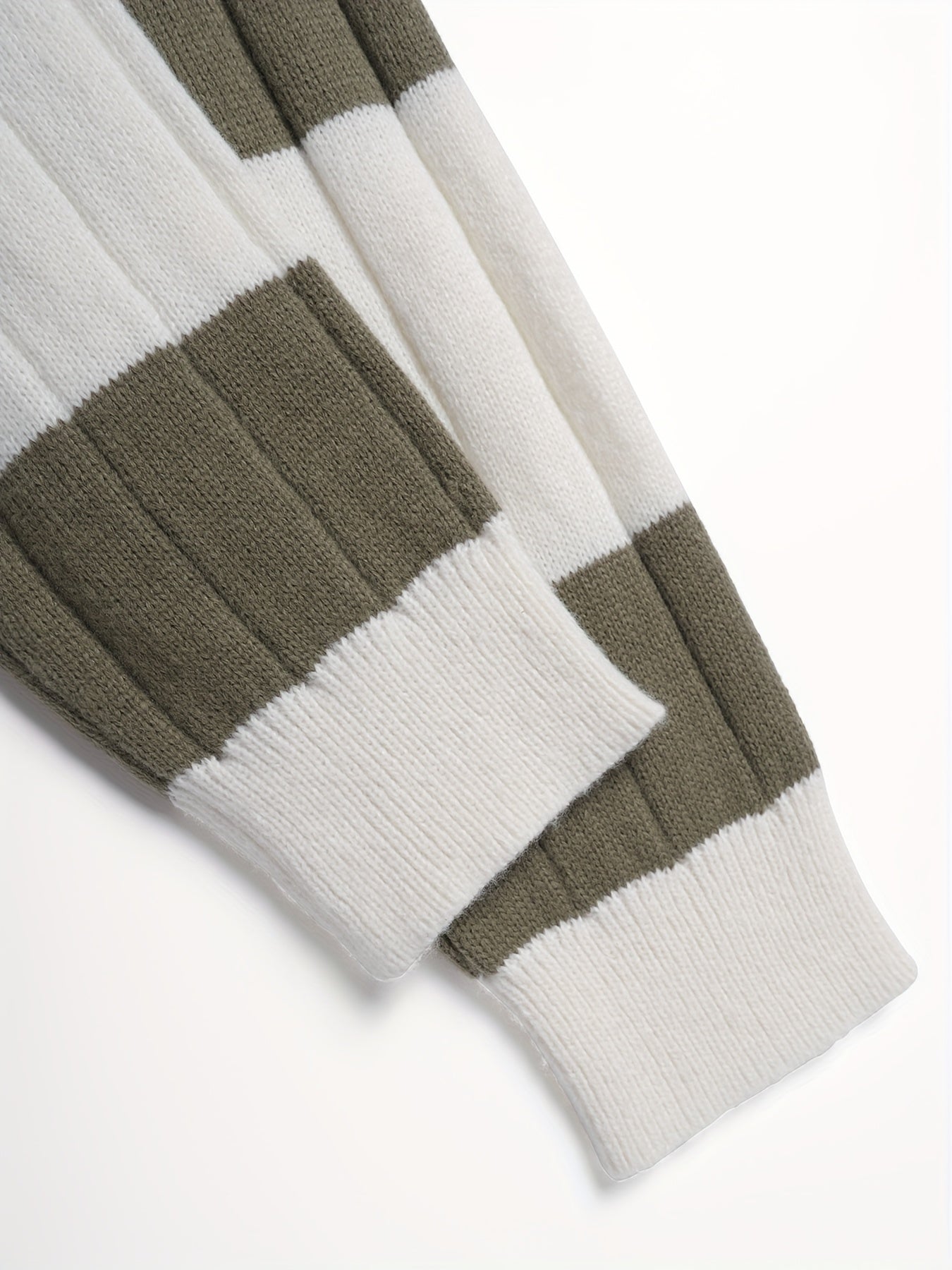 Men'S Stylish Striped Knit Pullover Sweater - Casual Round Neck, Suitable for Wearing in Spring, Autumn, And Winter