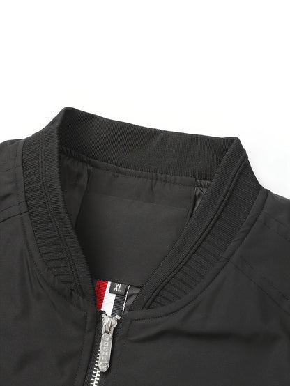 Տղամարդու առօրյա մինիմալիստական ​​բաճկոն՝ կարգո տաբատով