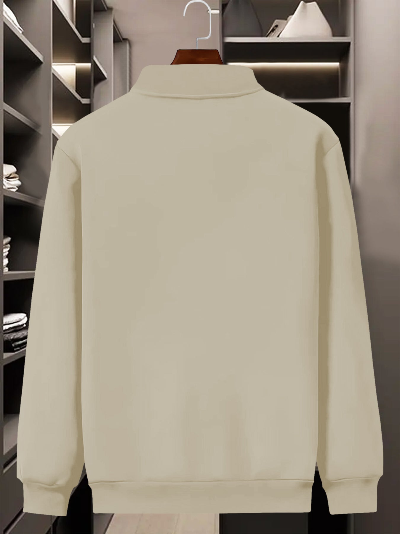 Տղամարդու նորաձև երկկտոր բաճկոնի և սպորտային տաբատի հավաքածու՝ մուգ կապույտ գույնի, ոճային նախշերով, առօրյա երիտասարդական սպորտային հագուստ, կայծակաճարմանդ դետալով, երկար թևքերով, նեղ չափսերով, աշուն/ձմեռ հավաքածու