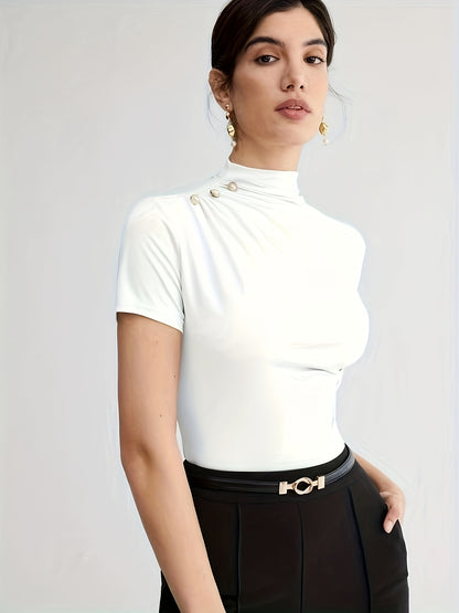 Էլեգանտ սպիտակ կարճ թևքով, բարձր օձիքով վերնաշապիկ՝ կոճակներով դետալով - Կանացի բազմակողմանի ամառային բլուզ, առօրյա հագուստ | Մինիմալիստական ոճ | Նրբագեղ չափս