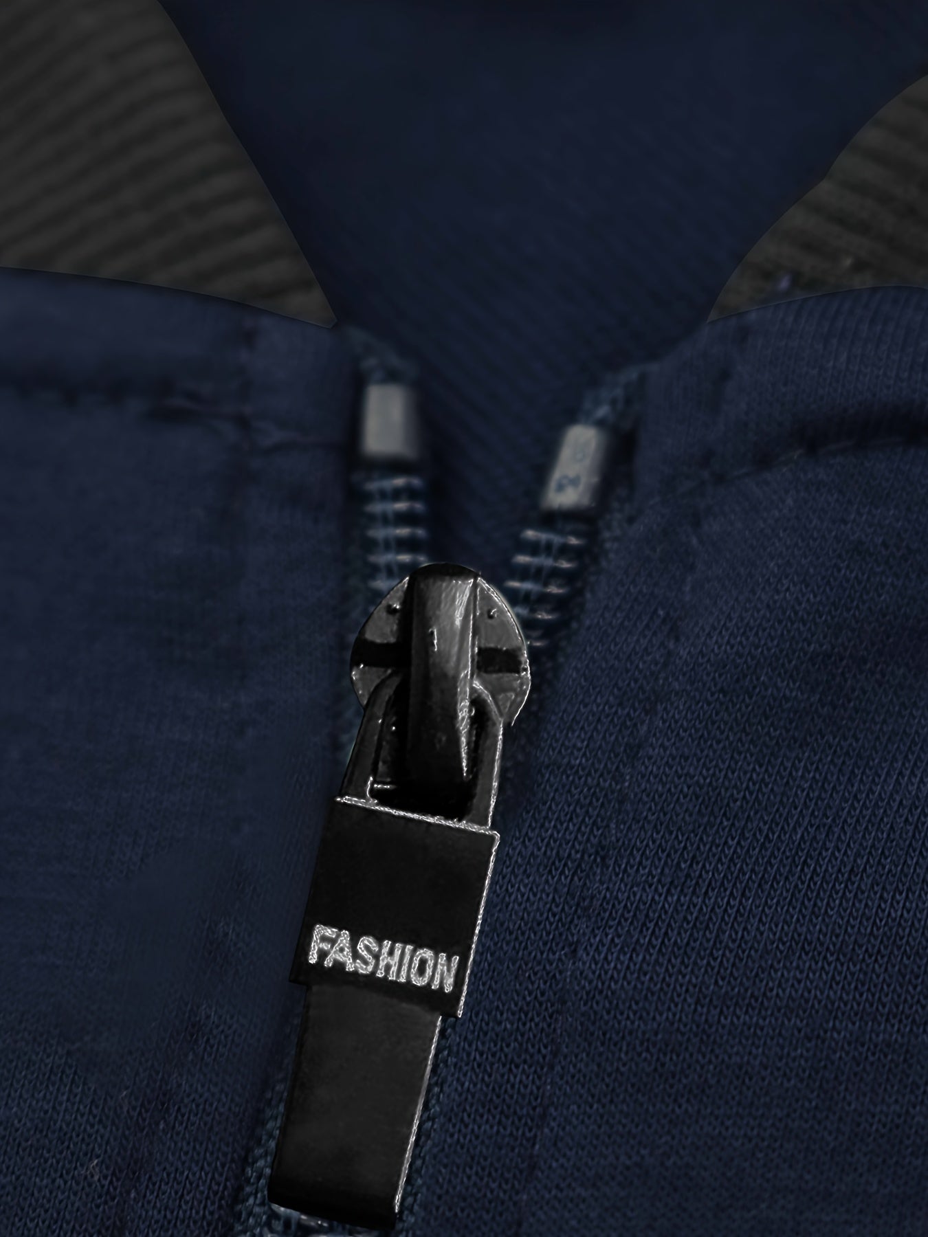 Տղամարդու առօրյա նորաձև կոստյումի հավաքածու՝ պոլիեսթերից, կանգնած օձիքով, կայծակաճարմանդով բաճկոն և լարով տաբատ՝ գարնանային/աշնանային համար