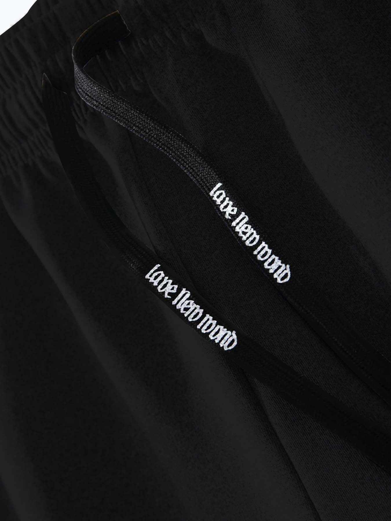 Տղամարդու նորաձև երկկտոր բաճկոնի և սպորտային տաբատի հավաքածու՝ մուգ կապույտ գույնի, ոճային նախշերով, առօրյա երիտասարդական սպորտային հագուստ, կայծակաճարմանդ դետալով, երկար թևքերով, նեղ չափսերով, աշուն/ձմեռ հավաքածու