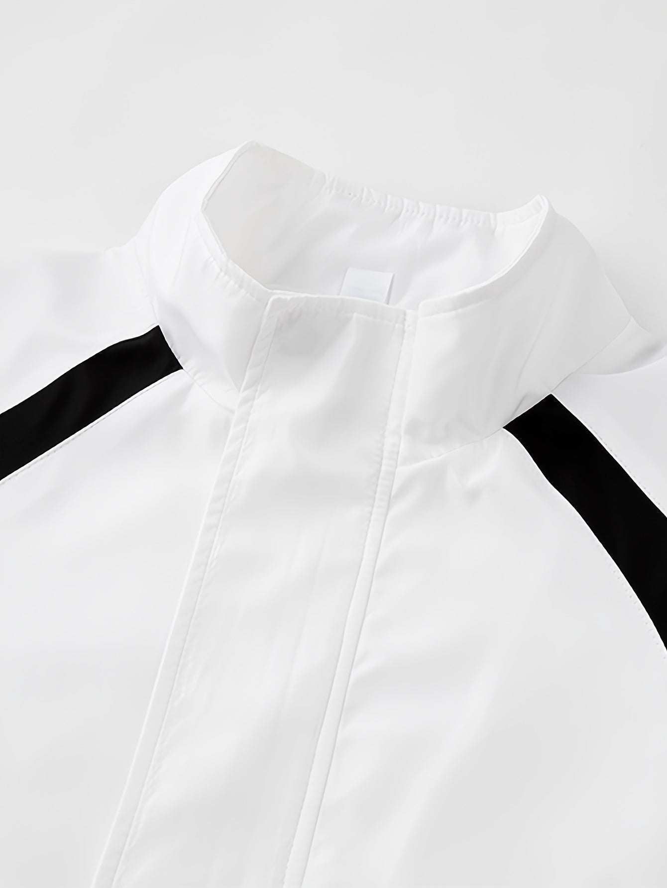 2025 թվականի նոր սպորտային հավաքածու տղամարդկանց համար՝ գարնանային և աշնանային, նորաձև, տպագիր բաճկոն, 100% պոլիեսթեր, փափուկ գործվածք, լվացքի մեքենայով լվացվող, սպորտային ազատ վազքի համազգեստի 2 հատանոց հավաքածու, դեռահասների համար