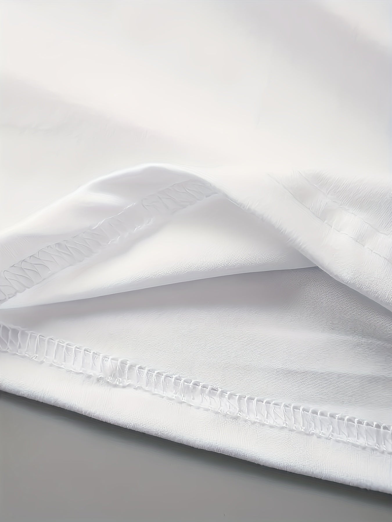 Circle Chic թիթեռի նախշերով շապիկ - նրբագեղ դիզայն, կլոր վզնոցով ամենօրյա վերնաշապիկ - շնչող և թեթև, իդեալական է գարուն/ամառ զգեստապահարանի համար