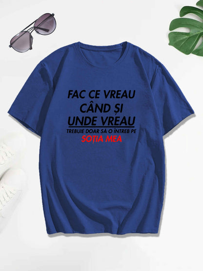 Տղամարդու կարճ թևքով ռումինական «Qitate» գրությամբ շապիկ - «Face Ce Vreau Cand Si Under Breath» տպագրությամբ, թեթև պոլիեսթերային, ամառային ամենօրյա վերնաշապիկ, կլոր վզնոցով, լվացվող մեքենայով, լվացվող մարզաշապիկ՝ թավ տեքստով, թեթև նյութով։