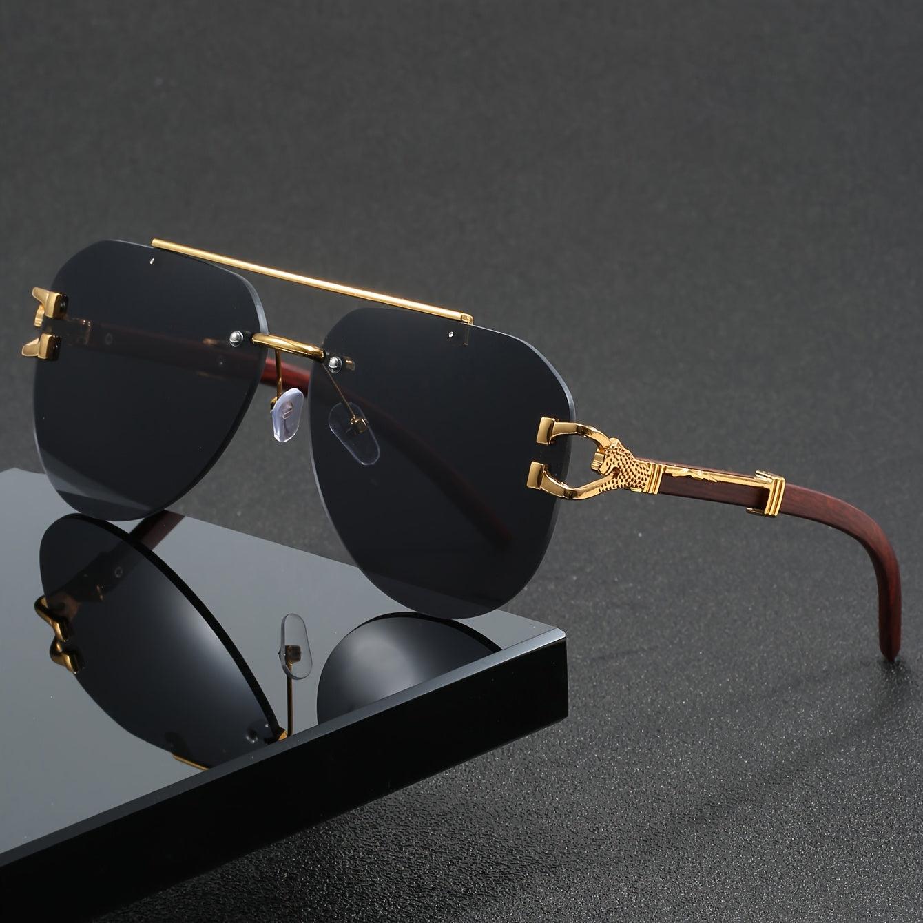 Տղամարդու ոսկեգույն, կրկնակի կամրջակազարդ, առանց շրջանակի օվալաձև ակնոցներ՝ ընձառյուծի զարդարանքով և արհեստական ​​փայտի հյուսվածքով, ոճային ունիսեքս ակնոցներ։