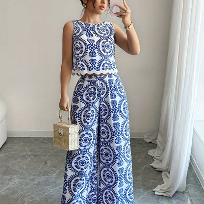 2 հատ կանացի բուսական նախշերով կլոր վզնոցով անթև վերնաշապիկի և տաբատի հավաքածու