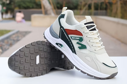 Տղամարդկանց շնչող ցանցե վազքի սպորտային կոշիկներ՝ ամուր, հակասահք, հոտակայուն, ռետինե ներբանով, գարնանային աշնան համար նախատեսված, ցածր, կապիչով դիզայնով, սպիտակ, սև և կանաչ գույներով։