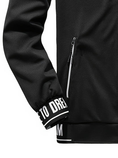 Տղամարդկանց ամենօրյա սպորտային հագուստի հավաքածու - բեժ գույնի ճարմանդով բաճկոն և մարզական տաբատ "DARE TO BE" տպագրությամբ, երկար թևերով, գրպաններով և քաշվող գոտիով, իդեալական է վազքի և հանգստի համար, գարուն/աշուն հավաքածու, գարուն-աշուն հագուստ | Zipup J