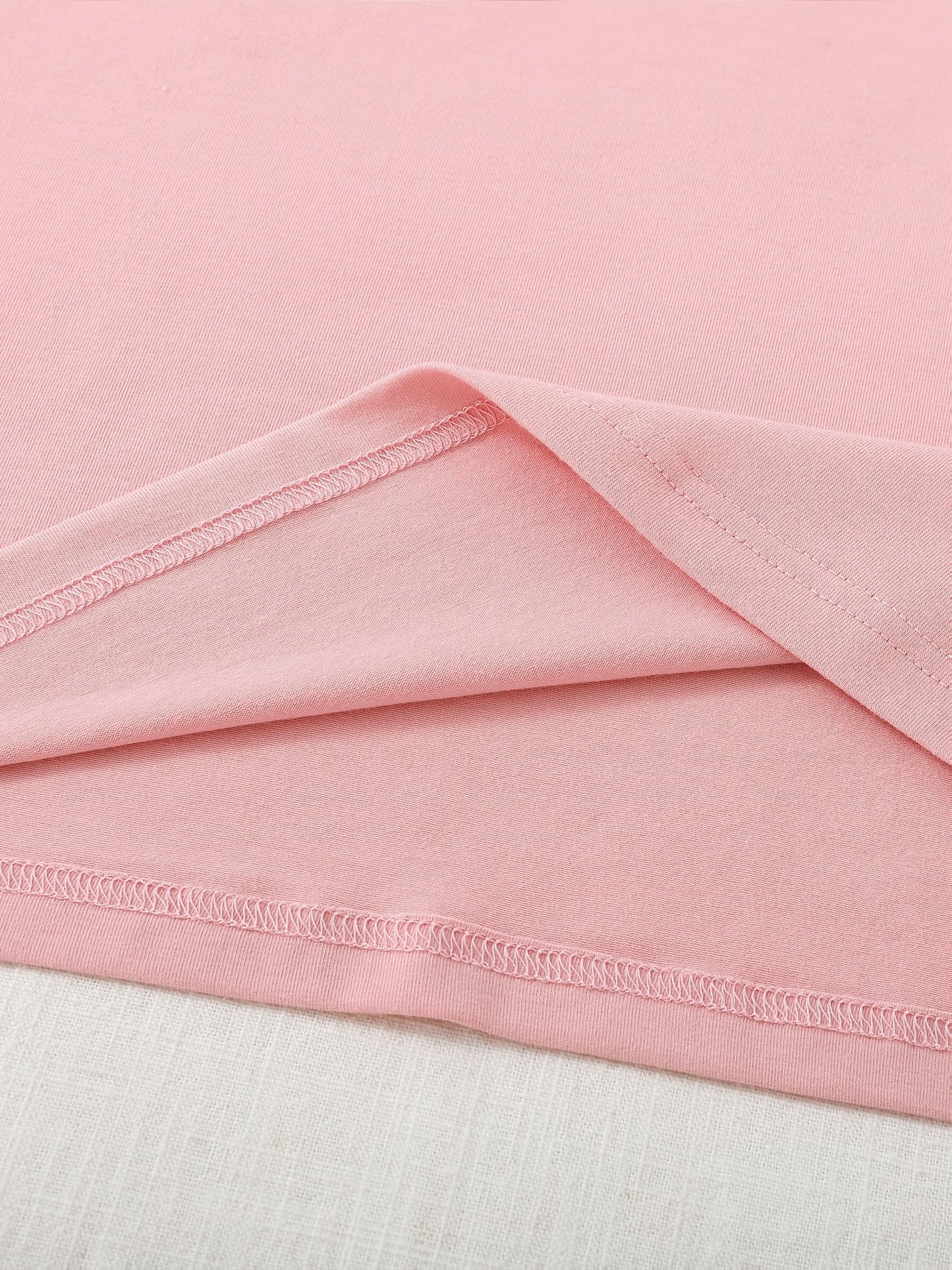 Circle Chic թիթեռի նախշերով շապիկ - նրբագեղ դիզայն, կլոր վզնոցով ամենօրյա վերնաշապիկ - շնչող և թեթև, իդեալական է գարուն/ամառ զգեստապահարանի համար