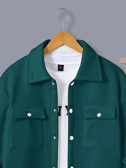 Տղամարդու 1 հավաքածու՝ միագույն պոլիեսթերից պատրաստված առօրյա հագուստ՝ երկար թևքերով, կոճակներով և օձիքով բաճկոնով, գրպաններով և լարով երկար տաբատի հավաքածու՝ աշուն/ձմեռ