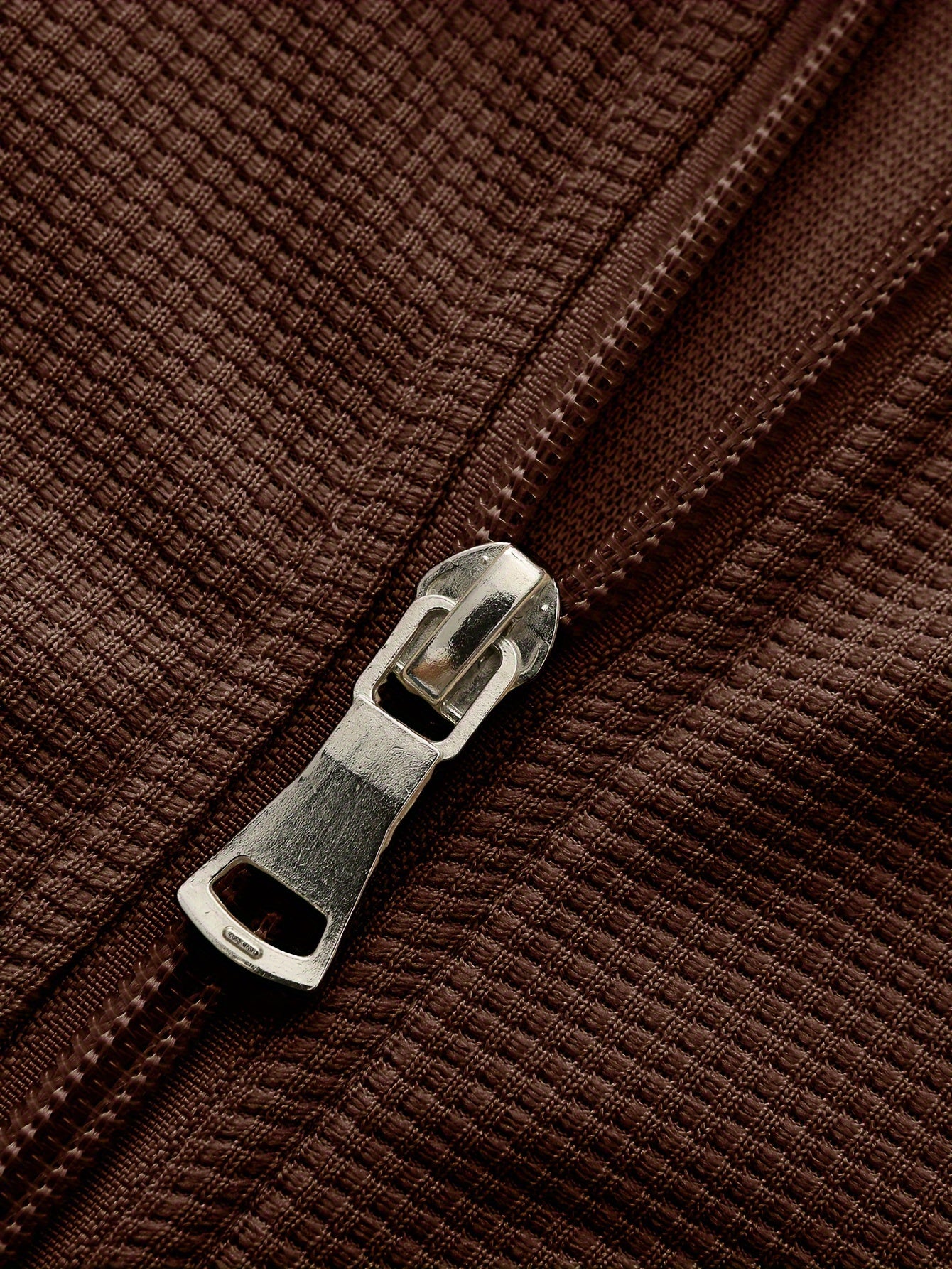 1 հատ տղամարդու ամենօրյա պոլիեսթերային կայծակաճարմանդով բաճկոն՝ օձիքով, միագույն, թեթևակի ձգվող, հյուսված կտորից, սովորական չափսերով, առանց աստառի - Գարուն/աշուն վերնազգեստ