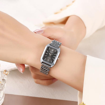 Նորաձև դասական հինգ շրջանակով ապարանջանով ժամացույց՝ քառակուսի նորաձև ժամացույց, որը պարտադիր է կանանց համար