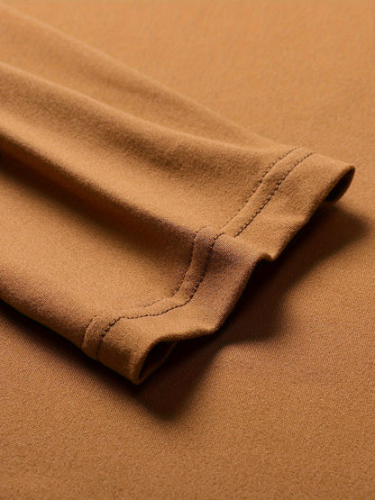 Տղամարդու առօրյա, գունային բլոկներով երկար թևքերով, կոճակներով վերնաշապիկ և լարով վազող տաբատ՝ պոլիեսթերի խառնուրդով, գրպաններով, իդեալական է գարնան/աշնան համար