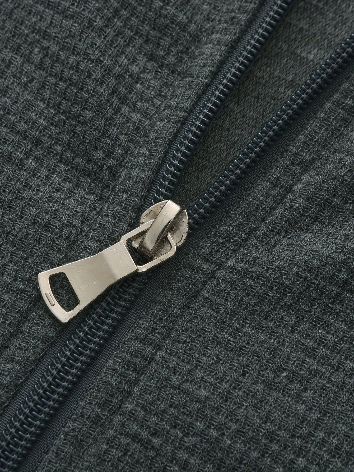 1 հատ տղամարդու ամենօրյա պոլիեսթերային կայծակաճարմանդով բաճկոն՝ օձիքով, միագույն, թեթևակի ձգվող, հյուսված կտորից, սովորական չափսերով, առանց աստառի - Գարուն/աշուն վերնազգեստ