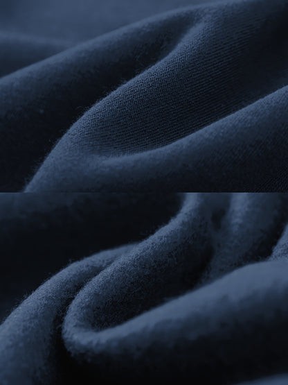 Տղամարդու առօրյա վերնաշապիկի հավաքածու՝ աշնանային և ձմեռային համար, որը ներառում է գլխարկով սվիտեր և սպորտային կարդիգան՝ պատչվորք դիզայնով։