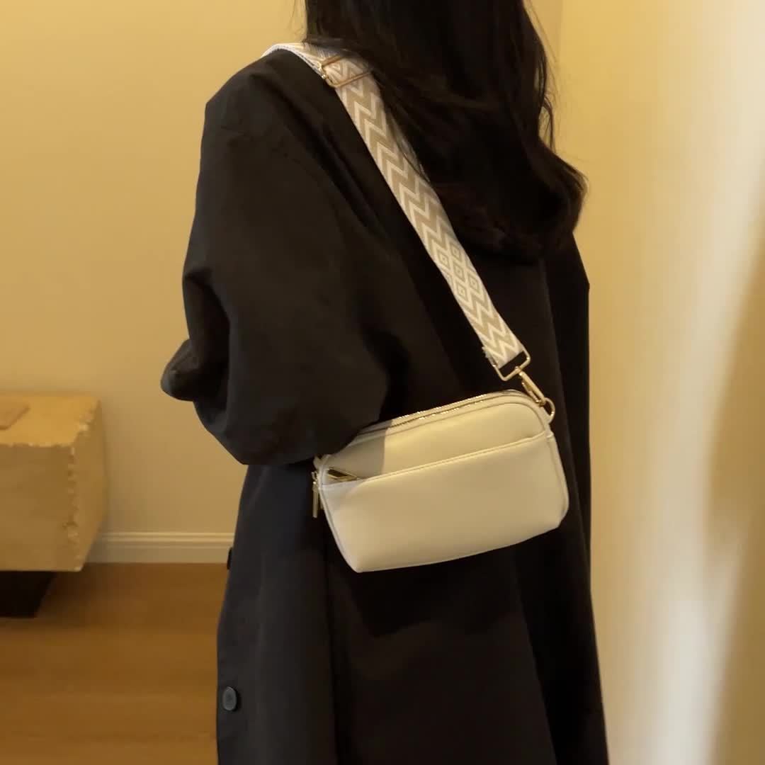 Mini Crossbody Bag for Women, Wide Strap Square Wallet, Stylish Shoulder Bag. - Ayq