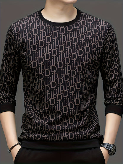 Կլոր վզնոցը հարմար է սպորտային և առօրյա հագուստի համար, առանձնանում է ոճային դեկորատիվ նախշերով: Այս երկարաթև սվիտերը կատարյալ է զբոսանքների համար, պատրաստված է փափուկ, ձգվող և հարմարավետ գործվածքից, ինչը այն դարձնում է իդեալական նվեր Y-ի համար: