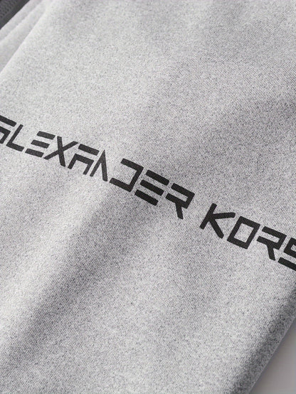 Տղամարդու AK տառերով տպագրությամբ երկար թևքերով վերնաշապիկ՝ կայծակաճարմանդով և երկար տաբատով, երկկտոր հավաքածու, թեթևակի ձգվող հարմարավետ հագուստ գարնան և աշնան համար