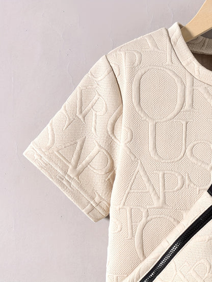 Տղաների համար նախատեսված ոճային սպիտակ կարճ թևքով մարզաշապիկ + առօրյա շորտեր + նորաձև կրծկալով պայուսակի հավաքածու, իդեալական է բացօթյա օգտագործման համար