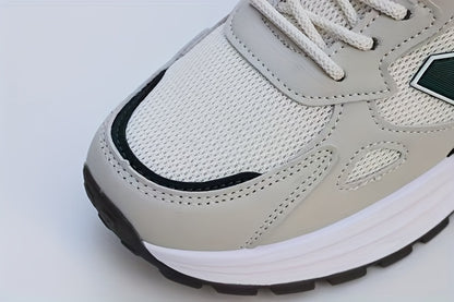 Տղամարդկանց շնչող ցանցե վազքի սպորտային կոշիկներ՝ ամուր, հակասահք, հոտակայուն, ռետինե ներբանով, գարնանային աշնան համար նախատեսված, ցածր, կապիչով դիզայնով, սպիտակ, սև և կանաչ գույներով։