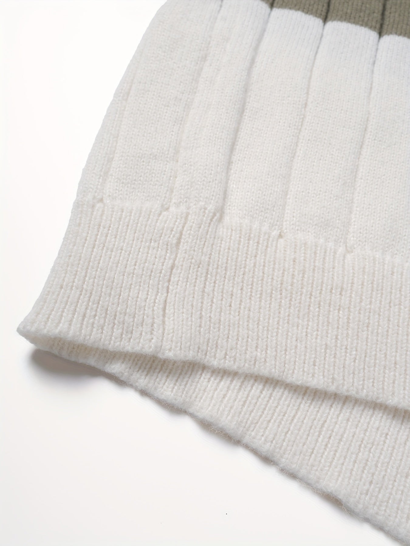 Men'S Stylish Striped Knit Pullover Sweater - Casual Round Neck, Suitable for Wearing in Spring, Autumn, And Winter