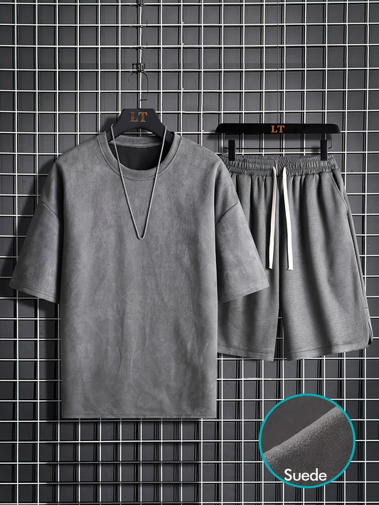 Երկու մասից բաղկացած տղամարդու ամառային կարճ թևքերով հավաքածու, կլոր օձիքով մարզաշապիկ, բարձրակարգ միագույն, կիսաթև, բաց մեջքով մազակալ, բարակ չափսի շորտեր