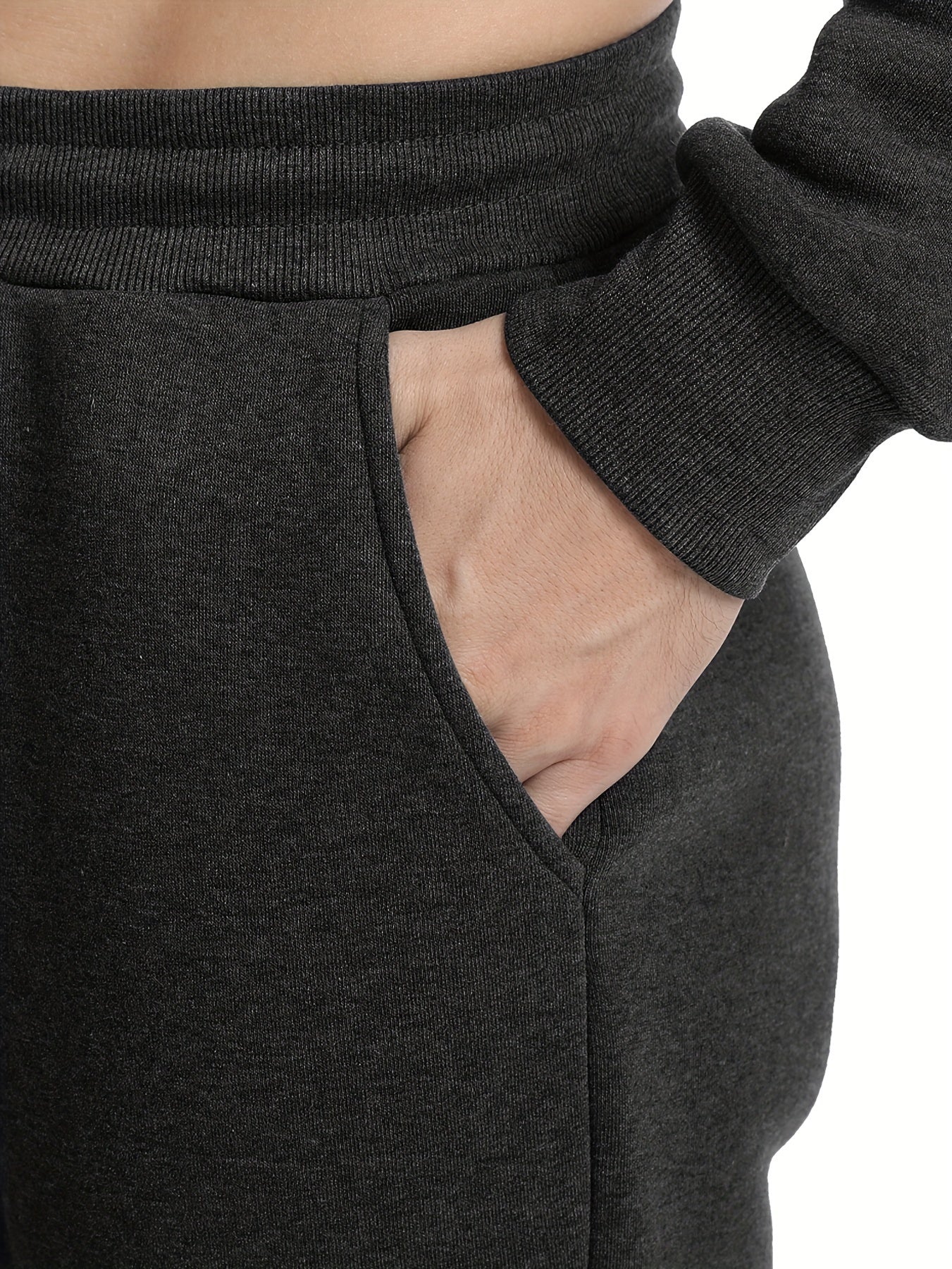 Տղամարդու մարզահագուստ, երկկտոր վերնաշապիկ, սպորտային համազգեստի հավաքածուներ, վազքի համար նախատեսված սպորտային կոստյումներ՝ լարով