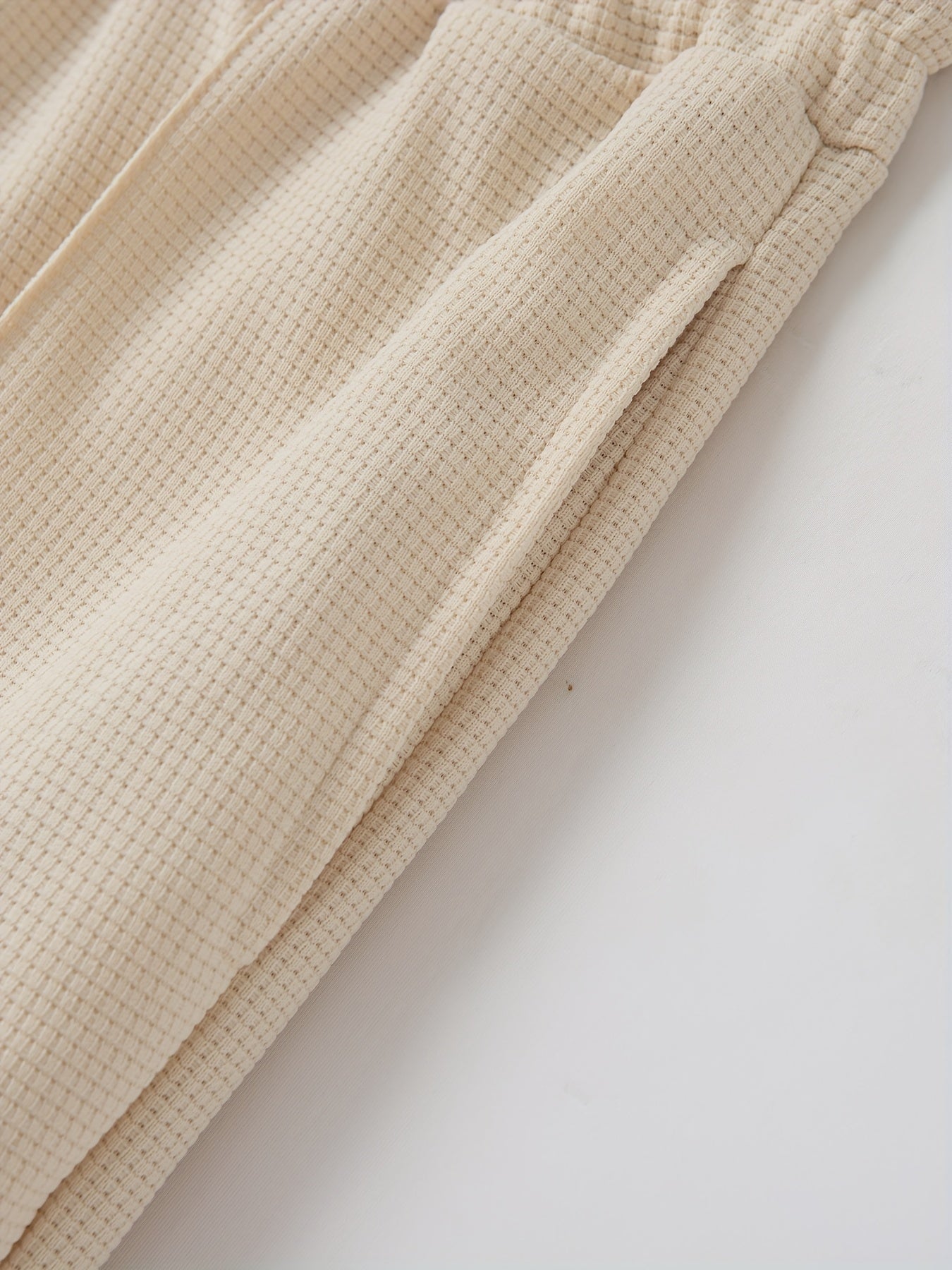 Բեյսբոլի օձիքով բաճկոնի և տաբատի հավաքածու՝ վաֆլի գործվածքից