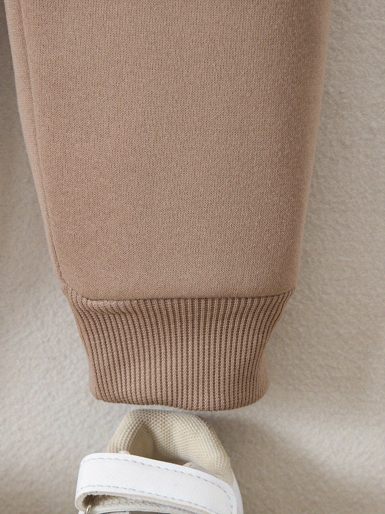 Տղաների հարմարավետ բրդյա աստառով վերնաշապիկի և սպորտային տաբատի հավաքածու - ձիթապտղի կանաչ, առօրյա ձմեռային հագուստ գրպաններով, հաստ տաքություն աշնան և ձմռան համար, սովորական չափսի, առօրյա հագուստ, բացօթյա օգտագործման համար