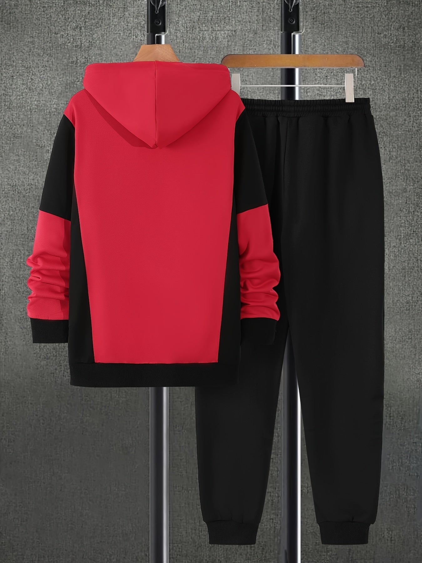 Տղամարդու աշնանային գունային համադրություններով, կայծակաճարմանդով վերնաշապիկ՝ կողային գրպաններով և միագույն երկար տաբատի լարով հավաքածու։