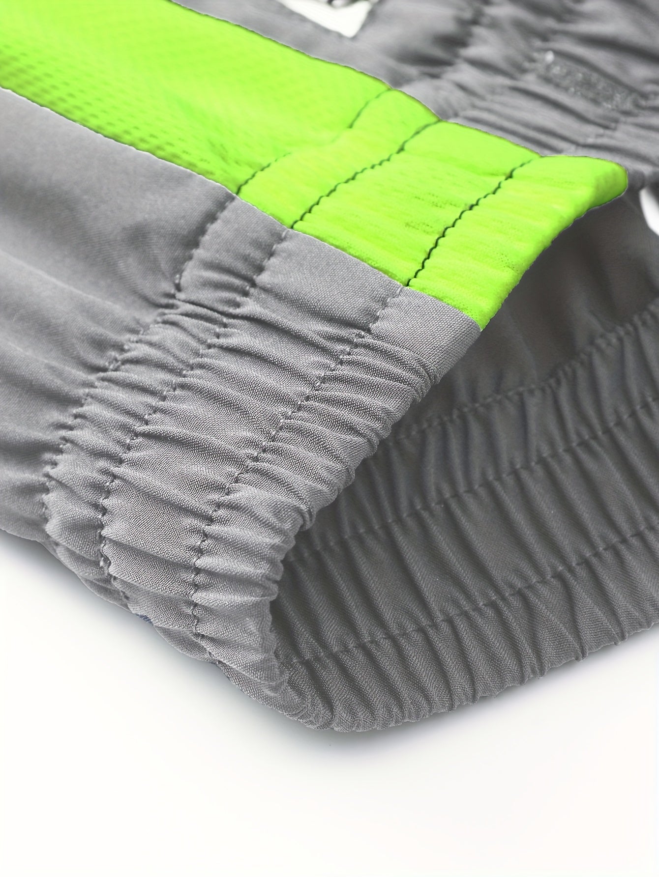 Տղամարդու առօրյա, պատչվորք սպորտային կոստյում՝ հարմարավետ և լավ կրելու համար, վերարկու և երկար տաբատ մարզահագուստ