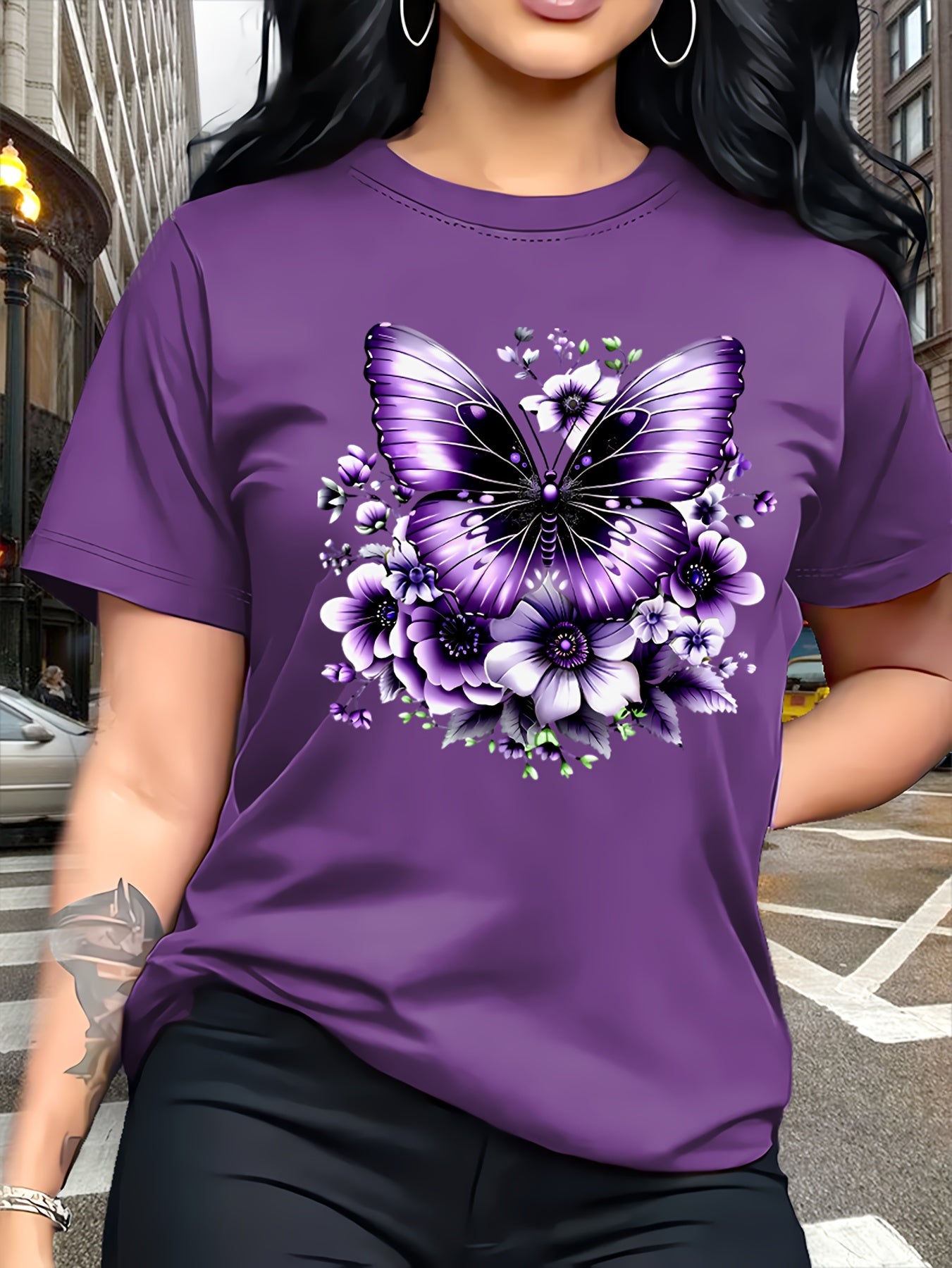 Circle Chic թիթեռի նախշերով շապիկ - նրբագեղ դիզայն, կլոր վզնոցով ամենօրյա վերնաշապիկ - շնչող և թեթև, իդեալական է գարուն/ամառ զգեստապահարանի համար