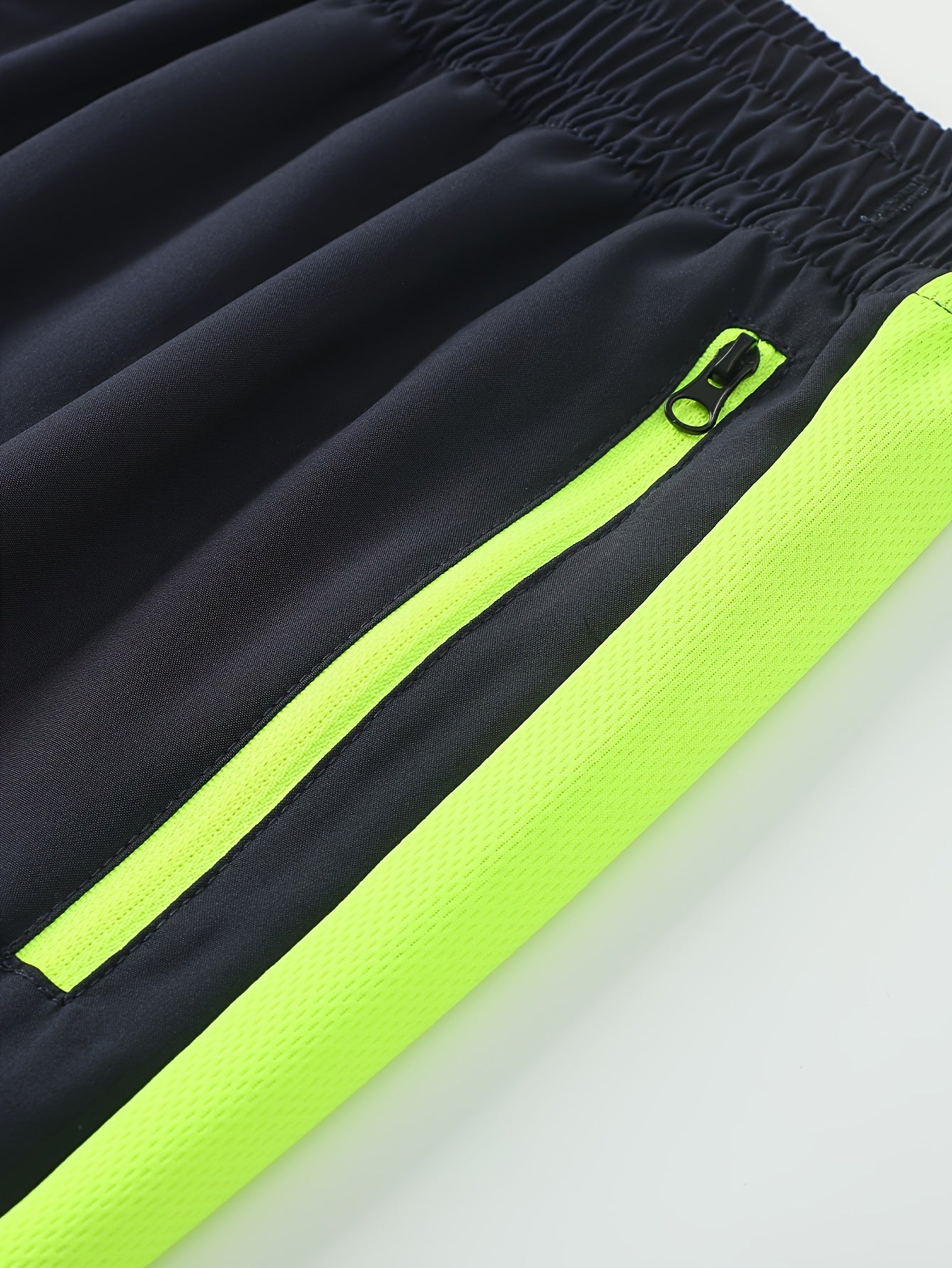 Տղամարդու առօրյա, պատչվորք սպորտային կոստյում՝ հարմարավետ և լավ կրելու համար, վերարկու և երկար տաբատ մարզահագուստ