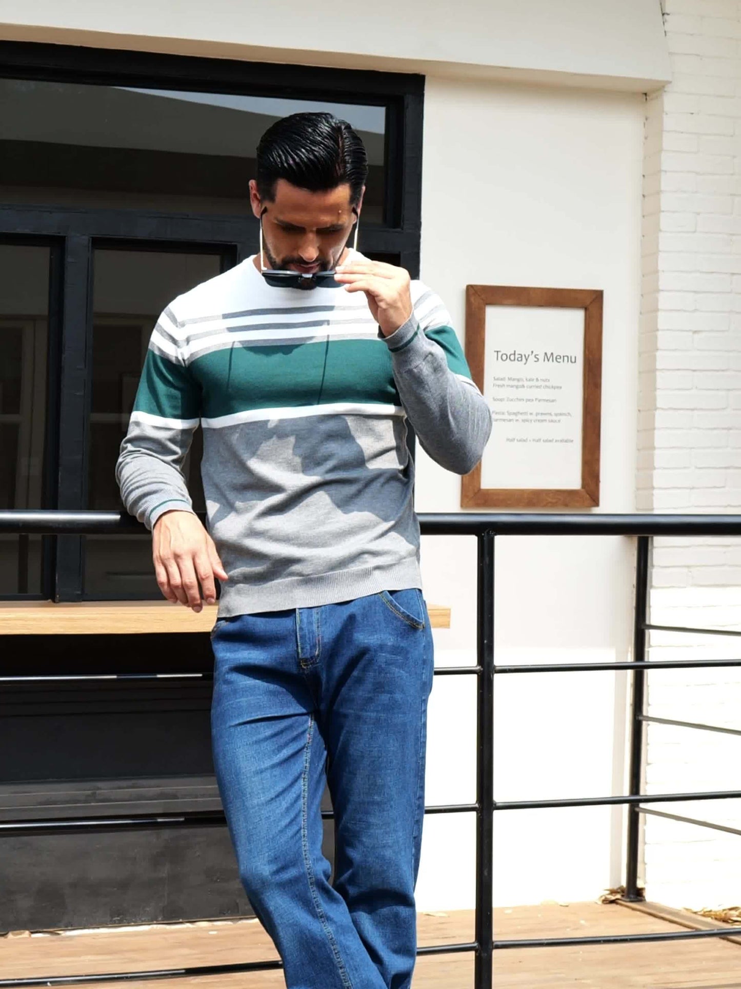 Տղամարդու առօրյա հարմարավետ տրիկոտաժե սվիտեր, նոր գարուն/աշուն կլոր վզնոցով հիմնական շերտ՝ եռաշերտ, հակադիր գույների սվիտեր