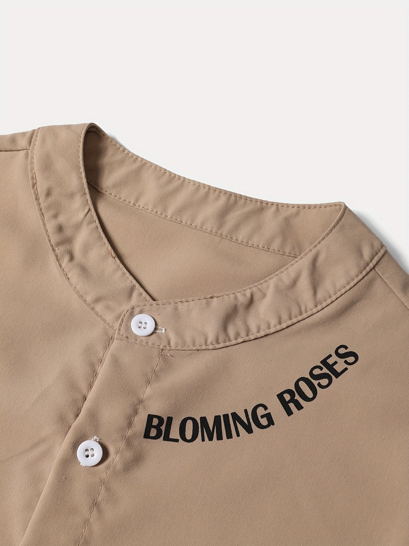 2 հատ տպագիր տղամարդու ամառային կարճ թևքերով կոճակներով վերնաշապիկի և շորտերի հավաքածու