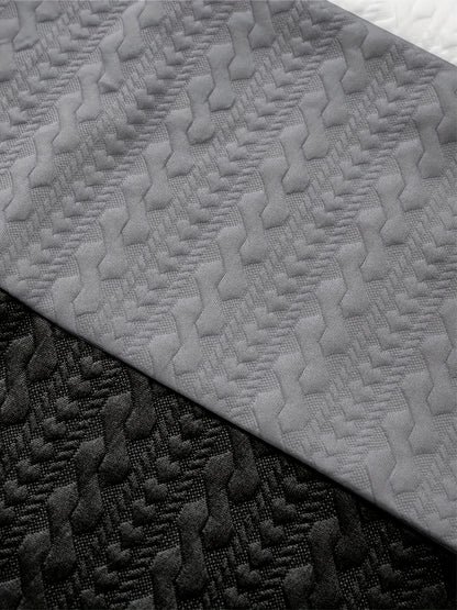 Նոր աշնանային և ձմեռային տղամարդու սվիտեր՝ ժակարդի փոքր սրտիկներով գործվածքից, հարմար է սպորտի, հանգստի, վազքի և ֆիթնես մարզումների համար, ունի երկար թևքեր։