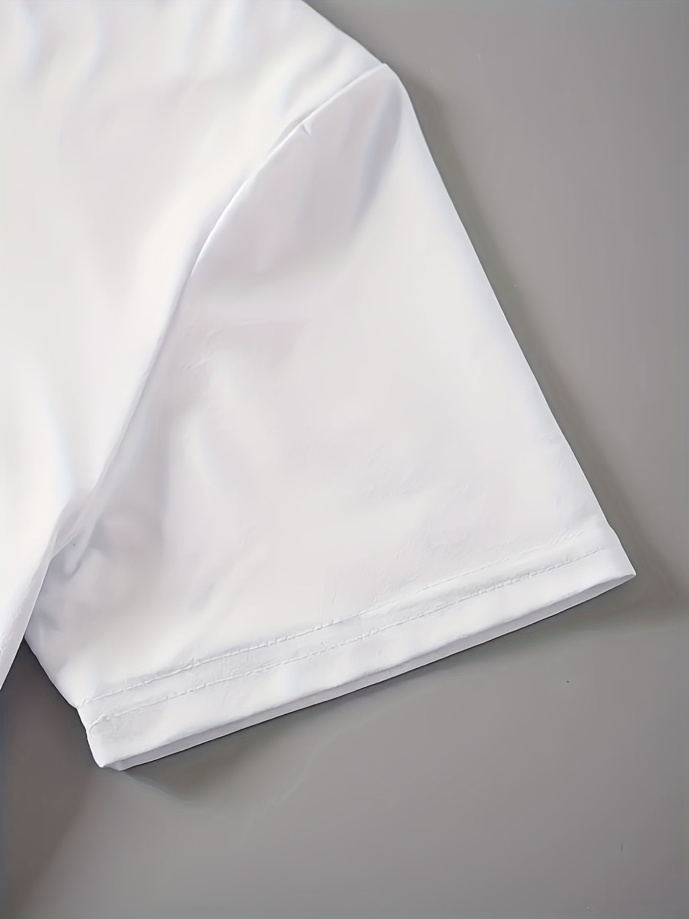 Circle Chic թիթեռի նախշերով շապիկ - նրբագեղ դիզայն, կլոր վզնոցով ամենօրյա վերնաշապիկ - շնչող և թեթև, իդեալական է գարուն/ամառ զգեստապահարանի համար