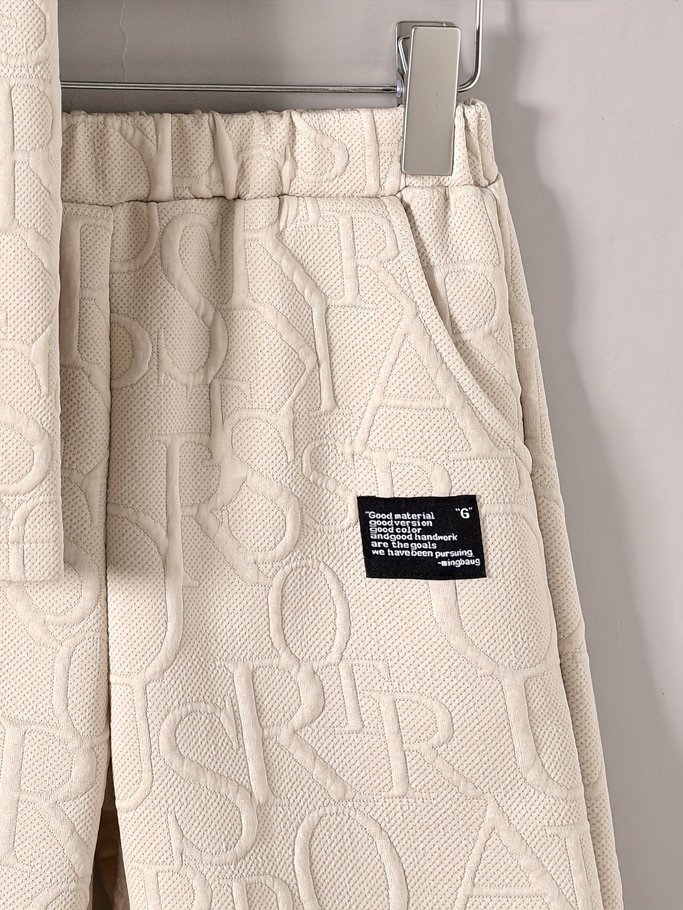 Տղաների համար նախատեսված ոճային սպիտակ կարճ թևքով մարզաշապիկ + առօրյա շորտեր + նորաձև կրծկալով պայուսակի հավաքածու, իդեալական է բացօթյա օգտագործման համար