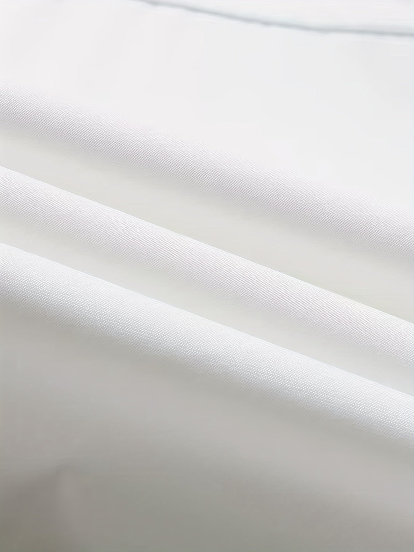 Տղամարդու երկար թևքով, կանգնող օձիքով, կայծակաճարմանդով սպորտային բաճկոն՝ կոնտրաստային զարդանախշով, տղամարդկանց գարուն-աշնանային վերնազգեստ, որպես նվեր