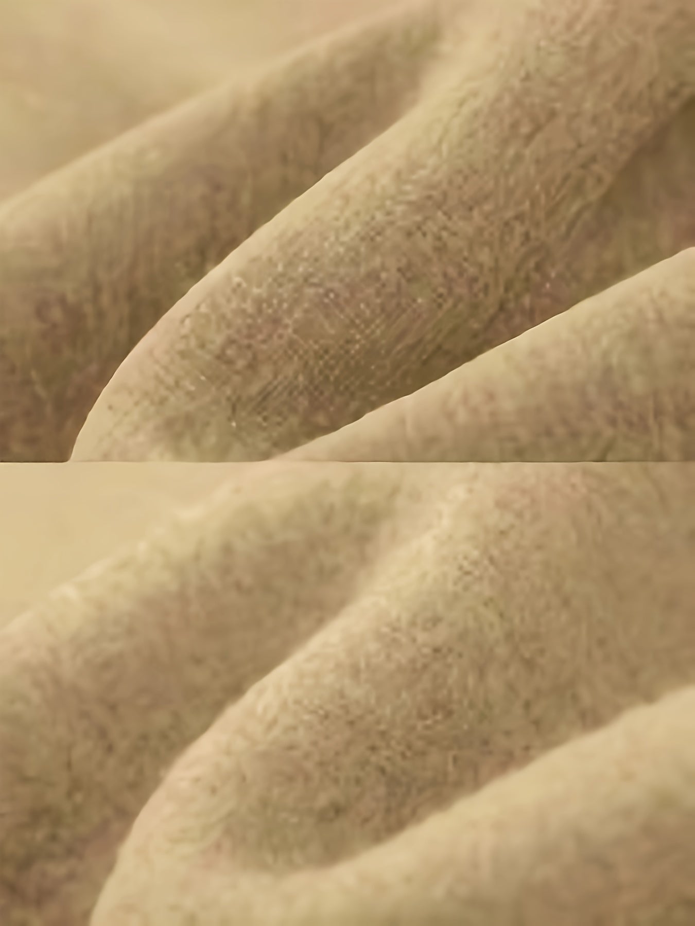 Տղամարդու մարզահագուստ, երկկտոր վերնաշապիկ, սպորտային համազգեստի հավաքածուներ, վազքի համար նախատեսված սպորտային կոստյումներ՝ լարով