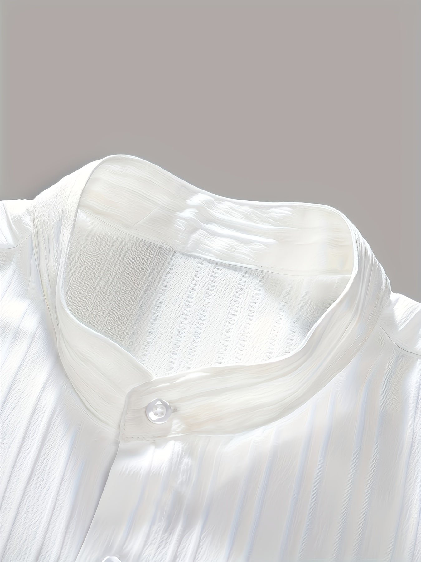 2-Piece Men's Summer Striped Polyester Suit, Short Sleeve Stand Collar Shirt and Drawstring Pants, Non-Stretch Fabric, Suitable for Casual Wear and Beach Vacation, Solid Color