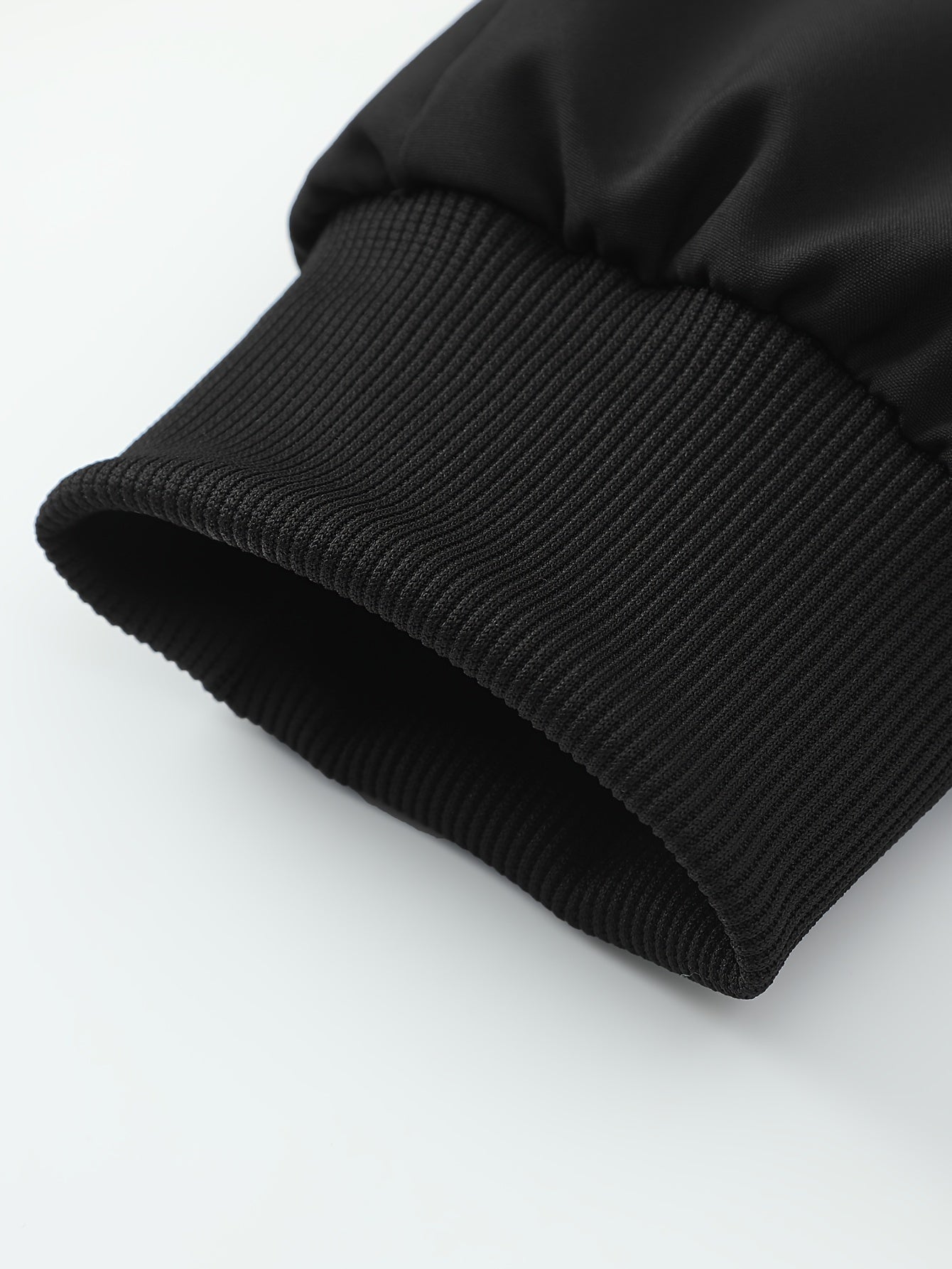 Տղամարդու առօրյա, պատչվորք սպորտային կոստյում՝ հարմարավետ և լավ կրելու համար, վերարկու և երկար տաբատ մարզահագուստ