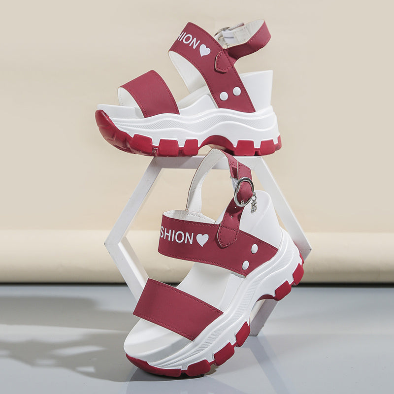 Կանացի սանդալներ սեպաձև կրունկներով, հարթակով բաց մատներով, մետաղական ճարմանդով սանդալներ, կանացի նորաձև առօրյա կոշիկներ