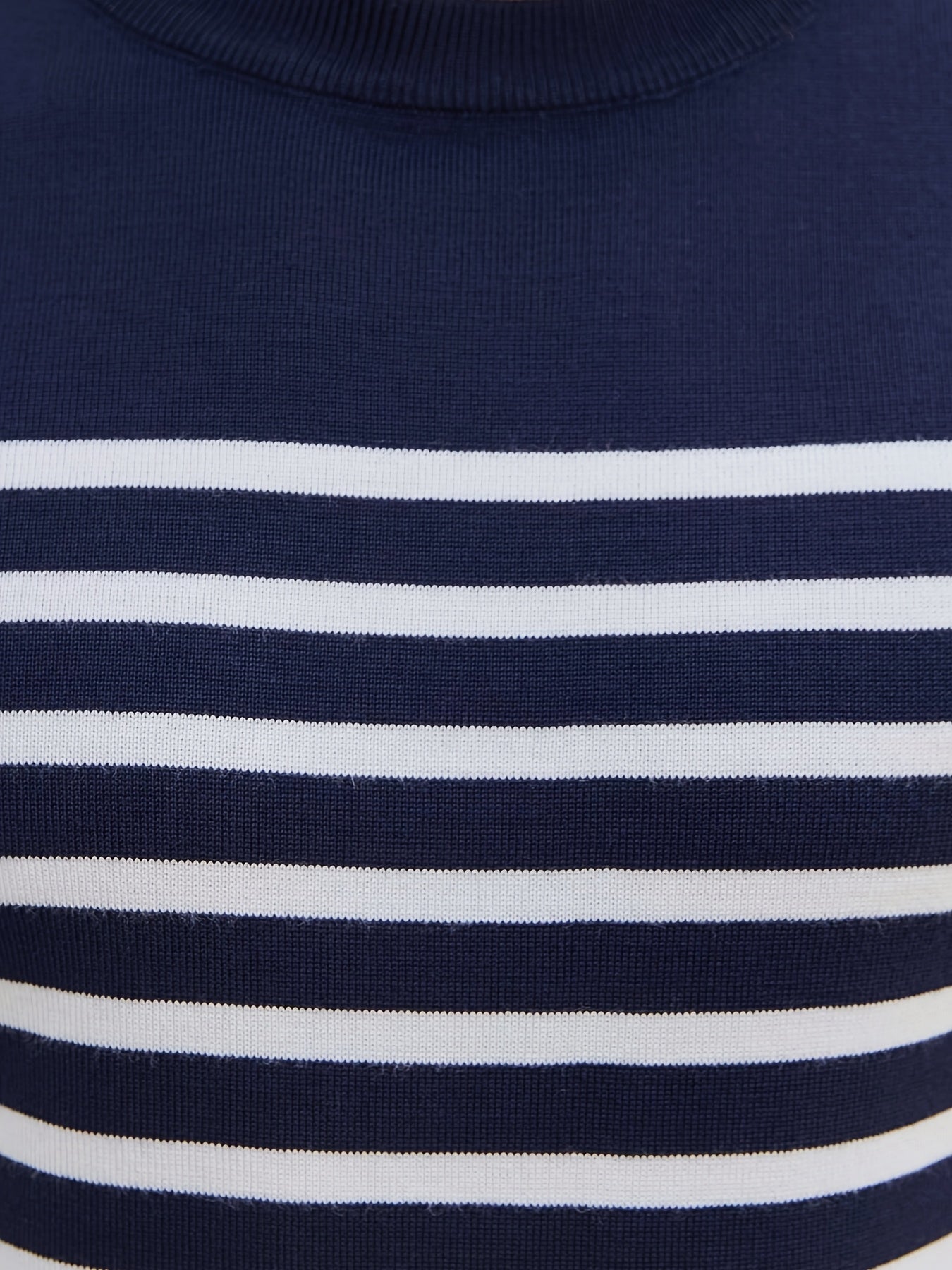 Գարնանային և աշնանային ամենօրյա երկգույն գծավոր տղամարդու սվիտեր-պուլովեր՝ գունավոր բլոկներով, կլոր վզնոցով, տղամարդու տրիկոտաժե վերնաշապիկ