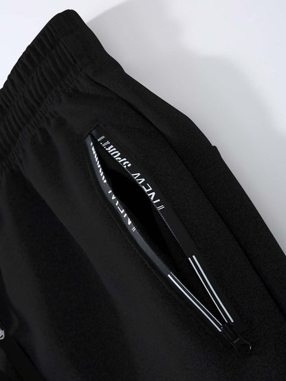 Տղամարդու նորաձև երկկտոր բաճկոնի և սպորտային տաբատի հավաքածու՝ մուգ կապույտ գույնի, ոճային նախշերով, առօրյա երիտասարդական սպորտային հագուստ, կայծակաճարմանդ դետալով, երկար թևքերով, նեղ չափսերով, աշուն/ձմեռ հավաքածու